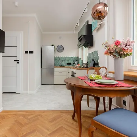 Appartement Wiktorska By Renters Warschau