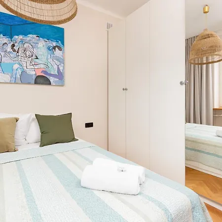 Appartement Wiktorska By Renters Warschau